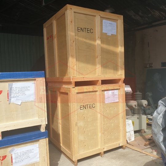 Recloser  27kV 800A 16kA/3s - Hiệu Entec Korea