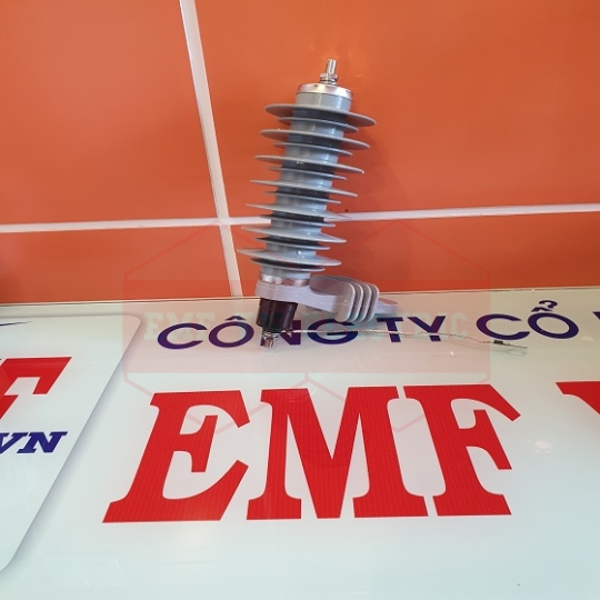 Chống sét van 18KV 10kA - Hiệu Sarah