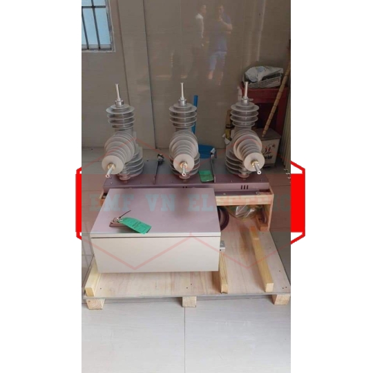 Recloser  27kV 630A 12.5kA/3s - Hiệu Schneider